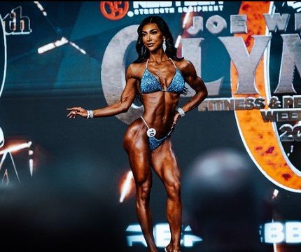 Lauralie Chapados ganadora del Bikini Olympia 2024